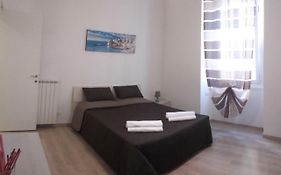 Alysia Apartment
